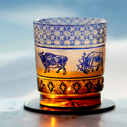 JP-023 240ml Handcrafts Blue Amber Whiskey Glass With Engraved Chinese Characteristics--painting five cows