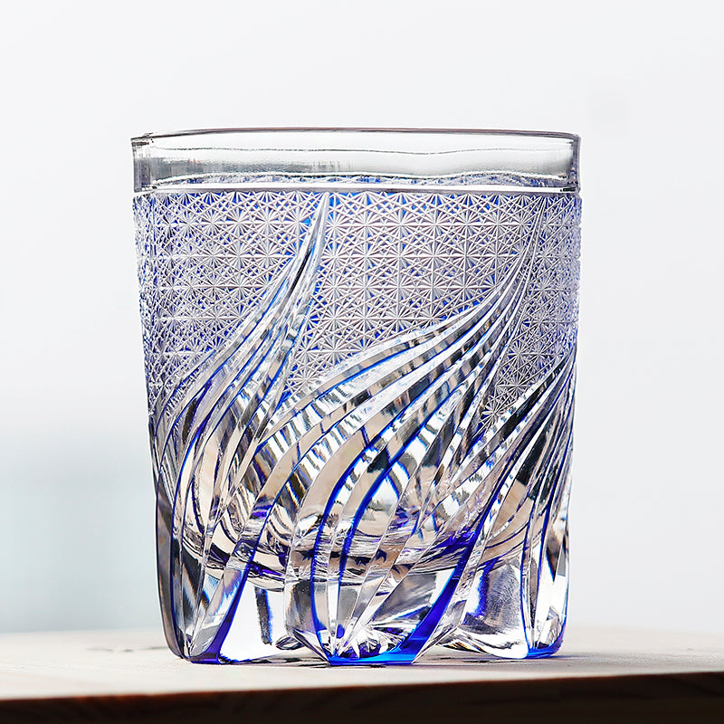 JP-120 240ml Luxury Edo Kiriko Old Fashioned Glass Tumbler Cocktail Glass Hand Cut To Clear Blue Cased Crystal Glass Whiskey Tumblers Hand Carved Water Ripple Design And Chrysanthemum Mesh