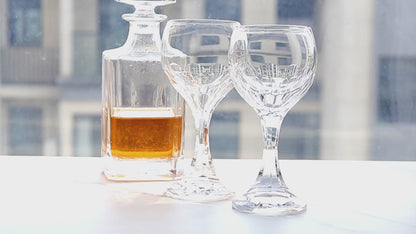 JP-092-1 Hand Cut To Clear Crystal Wine Glass Goblet For Water Beverages Glassware With Hand Carved 9 Petals Design