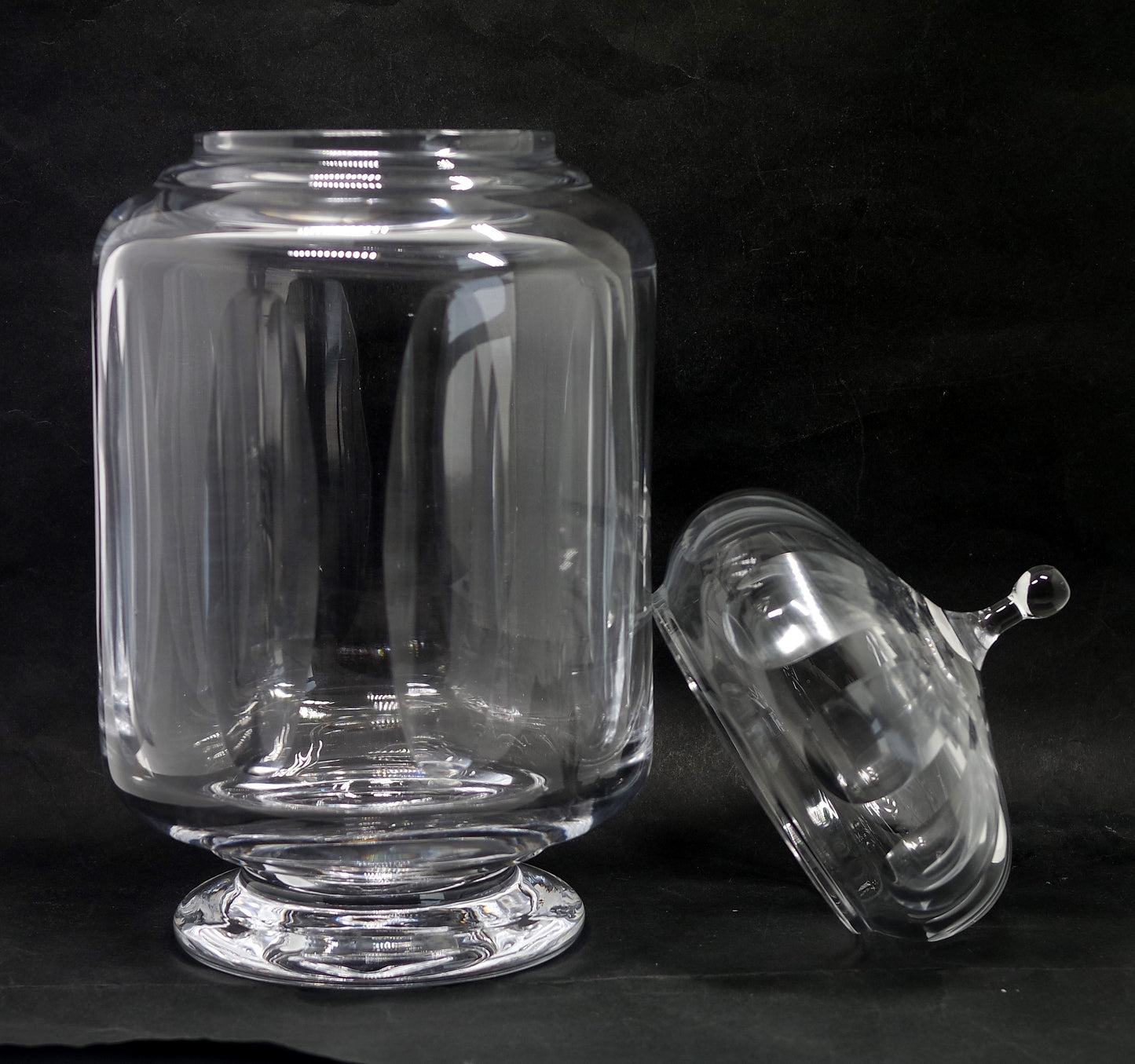 Size Large 1800 ml Hand Cut and Mouth Blown Lead Free Crystal Glass Tea Display Jar ,Candy Display Jar, Crystal Glass Storage Jar