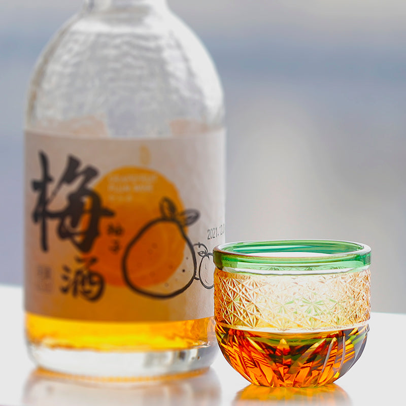 JP-021 60 ML Premium Japanese Green and Amber Colored Cold Sake Glass Cup,Chilled Sake Glass ,Small Drinking Vessel With Hand Cut Kiriko Chrysanthemum pattern