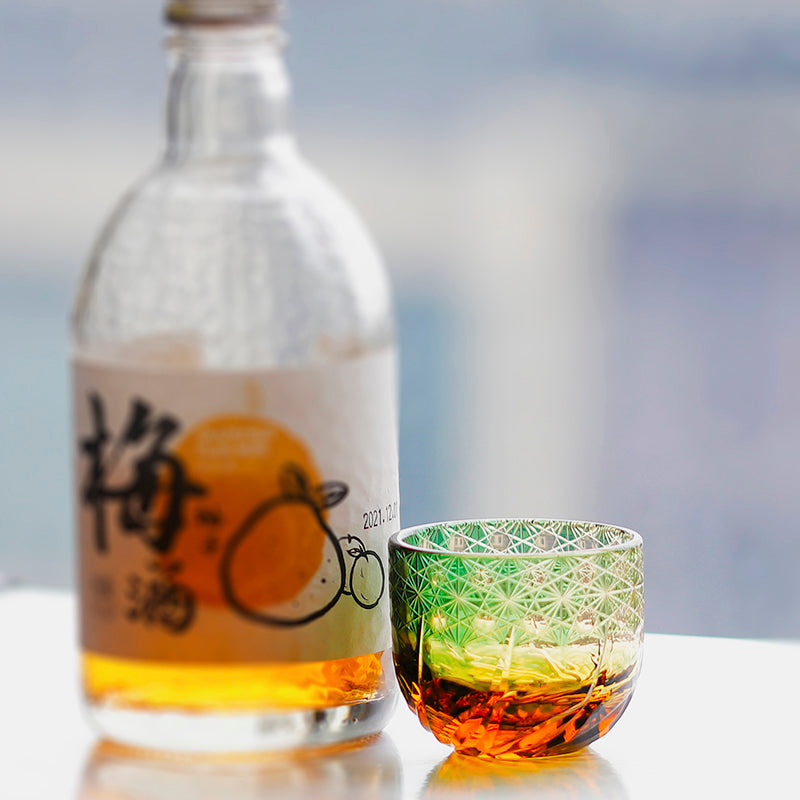 JP-040 60 ML Premium Green and Amber Colored Cold Sake Glass Cup,Chilled Sake Glass ,Small Drinking Vessel With Hand Cut Kiriko Beaded Dazzling and Roaring Waves Design